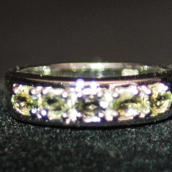 Green Sapphire Ring Size 7.25 - Picture 1 of 5